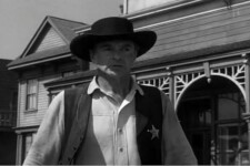 12 Uhr, und Gary Cooper freut sich auf ein warmes Süppchen.