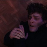 Für Aneurin Barnard endet der Selbstmordversuch wieder mal mit Aua, nicht aber mit dem erwünschten Resultat.