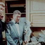 Ken Clark schaltet auf Durchzug, derweil Philippe Hersent sein Kackstäbchen genießt.