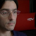 ... an den nichtsahnenden Yvan Attal ran