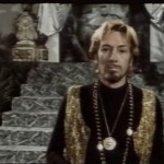 Julián Ugarte hat sich mit den Klamotten um ein paar Jahre versehen