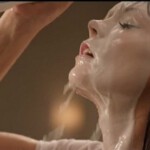 Joghurt-Cumshot für Kate Elliott