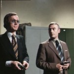 Tragen wir's aus: Peter Egan, Edward Woodward