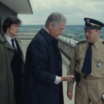 Yves Montand hat alle Hände voll zu tun (mit Jean-François Garreaud und Roland Amstutz)